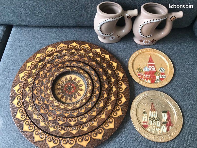 Lot de plats - soucoupes - russes TBE (image 1)