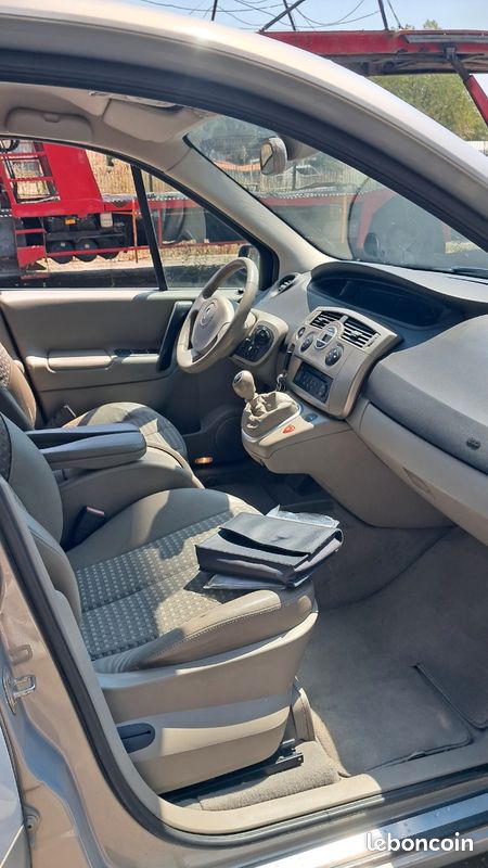 Renault SCENIC II 1.5 dCi 105cv authentique. De 2005 CT OK (image 4)