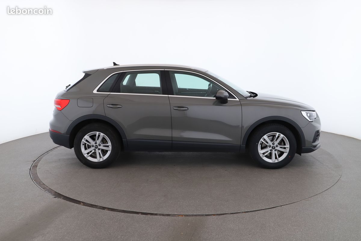 Audi Q3 35 TFSI Design S Tronic 7 150 ch (image 13)