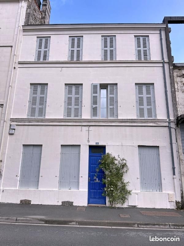 Immeuble 11 pièces 200 m² · à Rochefort · 200 m² · 598 500 €