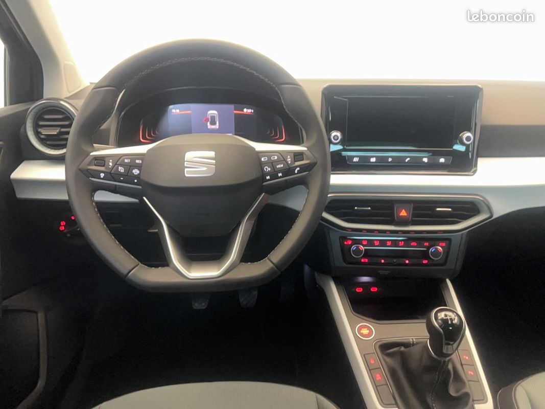 SEAT Arona 1.0 TSI 95 ch Start/Stop BVM5 Copa (image 11)