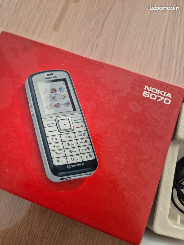 Nokia 6070 (image 1)