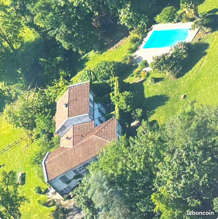 Maison 14 pièces 370 m² · à Nogaro · 370 m² · 299 000 €