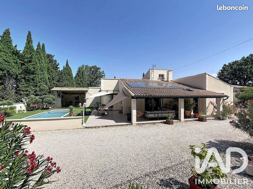 Maison 5 pièces 128 m² · à Loriol-du-Comtat · 128 m² · 480 000 €