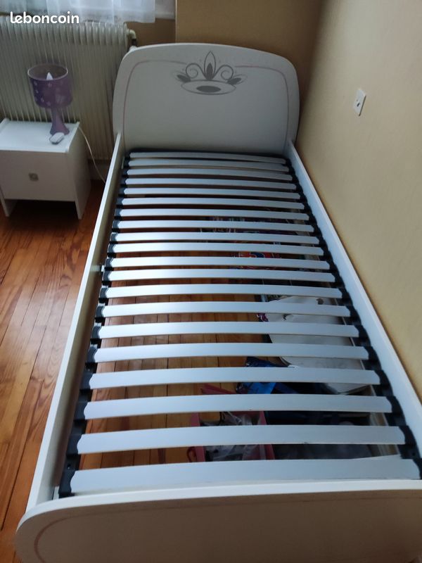 Lit+sommier+matelas+chevet (image 2)