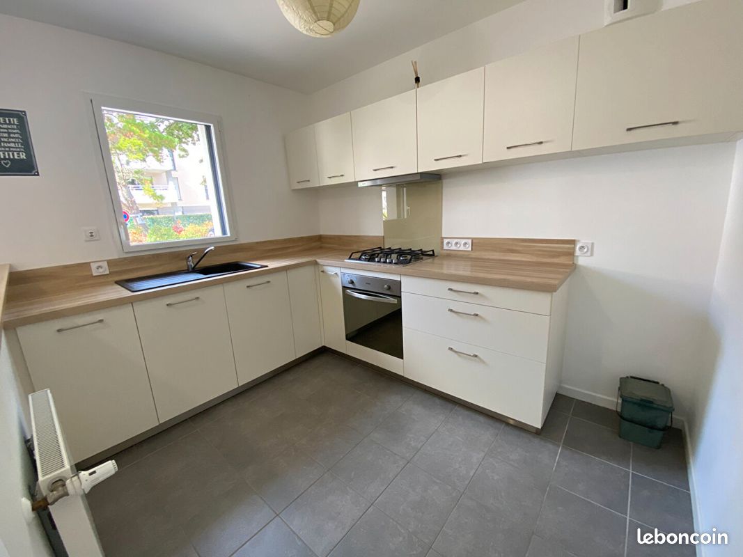 Maison a louer challans - 4 pièce(s) - 90 m2 - Surfyn