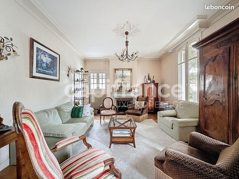 Maison 9 pièces 305 m² (image 2)