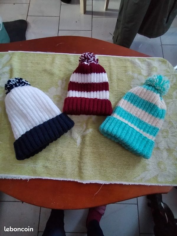 Vend bonnet fait ✋ (image 2)