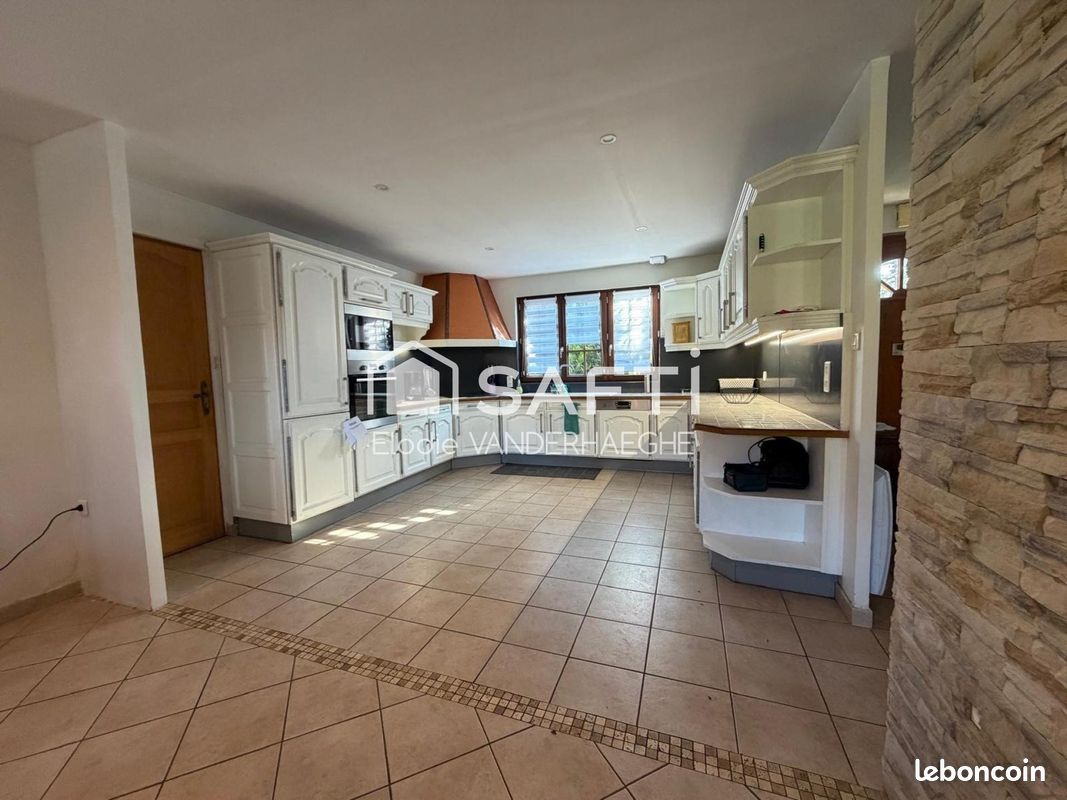 Maison 7 pièces 161 m² · à Hénin-Beaumont · 161 m² · 345 000 €