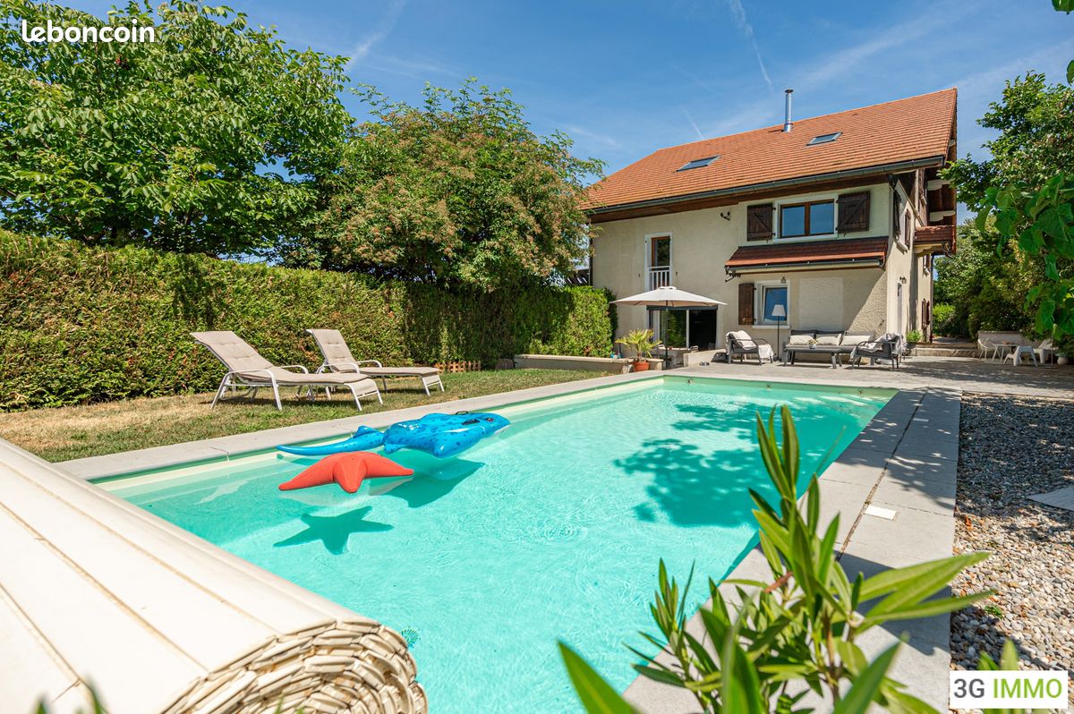 Maison 11 pièces 282 m² · à Villaz · 282 m² · 956 800 €