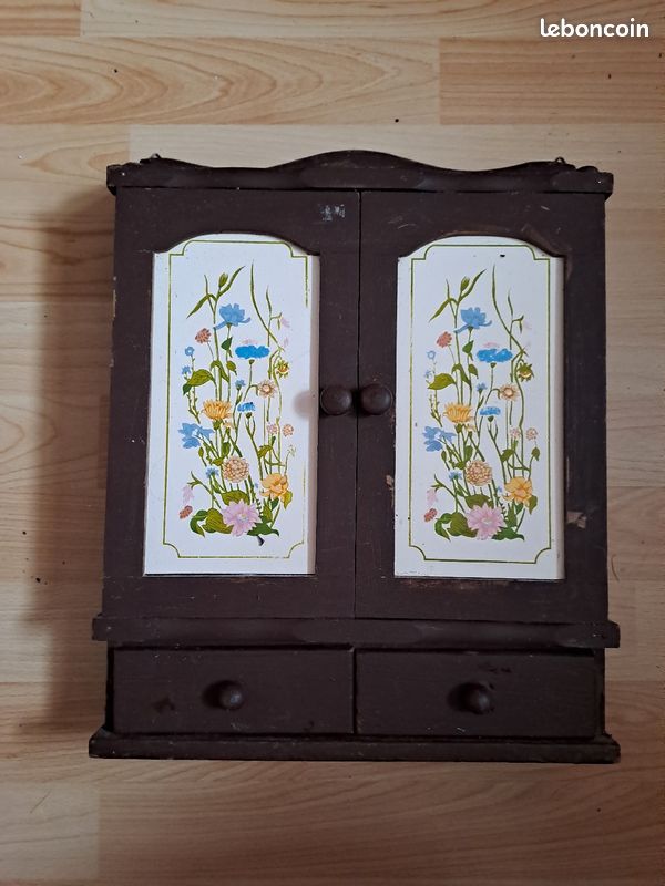 Petit meuble en bois 39 x 29 cm (image 1)