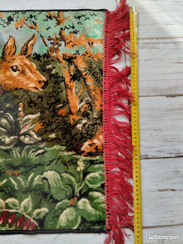 Tapis neuf ou tapisserie murale velours biche et faon années 60 vintage 90x54 cm, animaux, nature (image 2)