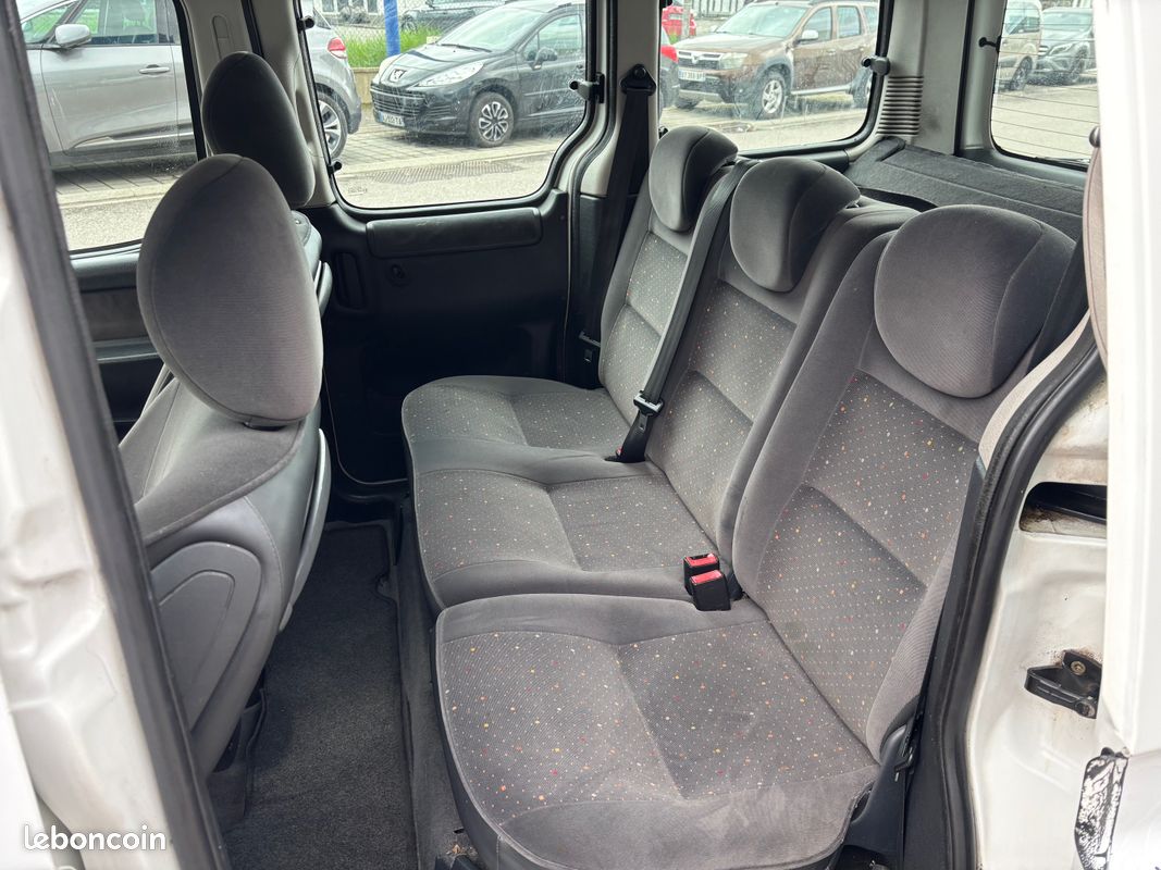 Citroen Berlingo 1.6 HDI 90 Multispace Pack - 1ère Main (image 8)