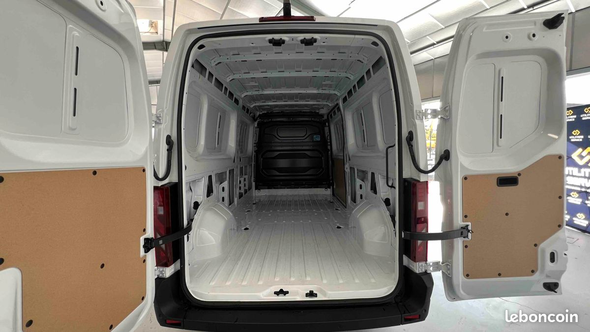 34 990 HT - Nissan INTERSTAR 3T5 L3H2 2.0 DCI 170 BVA9 N-CONNECTA + CAMERA NEUF (image 6)