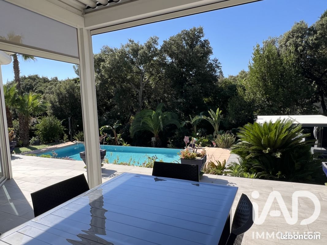Maison 5 pièces 166 m² · à Fréjus · 166 m² · 990 000 €