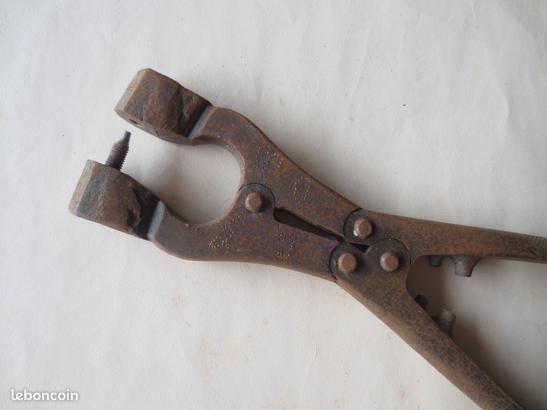 Lot De 2 Poinçons Pour Cuir – Outils De Cordonnier-Bourrelier En Bois Et Métal, Made In France