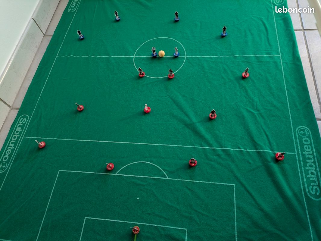 Jeu De Société Subbuteo Stadium - Complet Et En Bon état - à Partir De 6 Ans