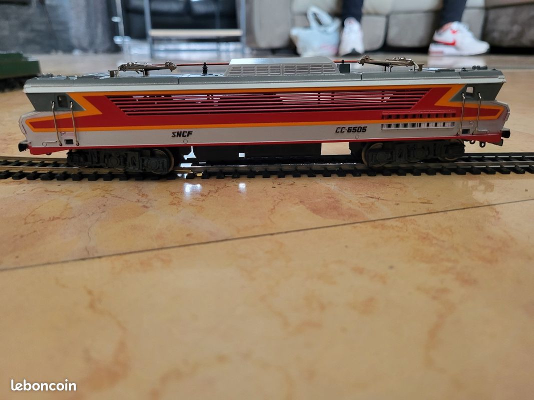Locomotive électrique Jouef CC6500 – Livrée Maurienne 843300, échelle HO, Neuve