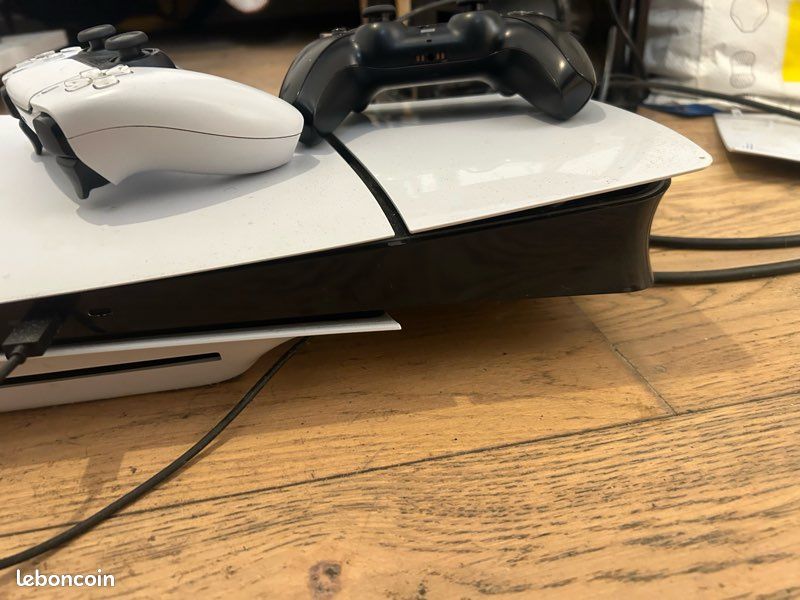 Ps5 slim lecteur cd + 2 manettes (image 4)