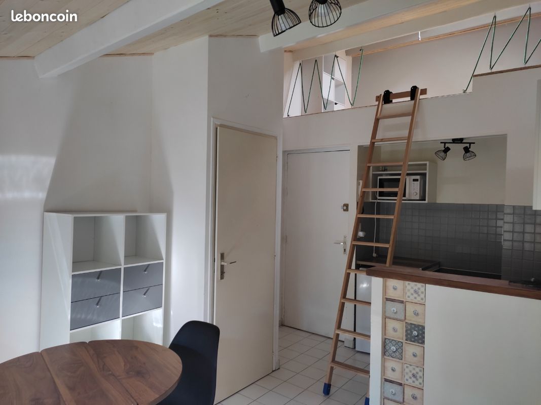 Appartement 1 pièce 18 m² · à Aubenas · 18 m² · 335 €/mois