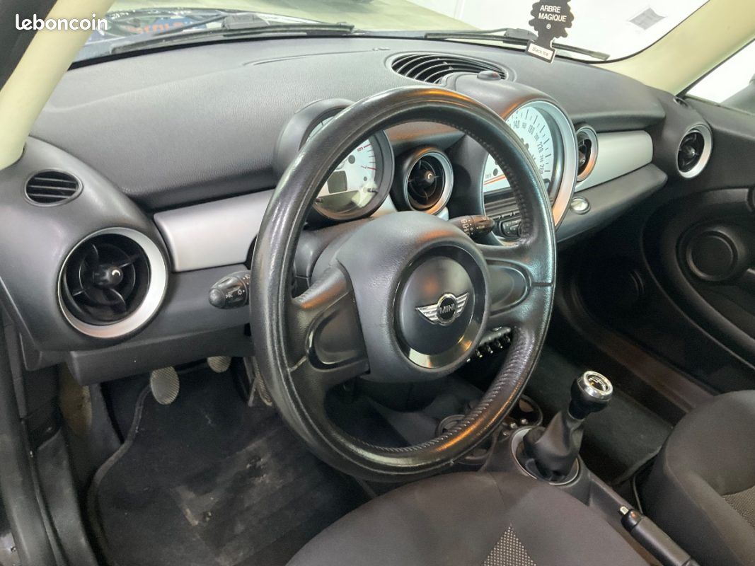 Mini cooper one d 1.6 d 90 cv (r56) phase 2 en l\'etat bruit moteur (image 4)