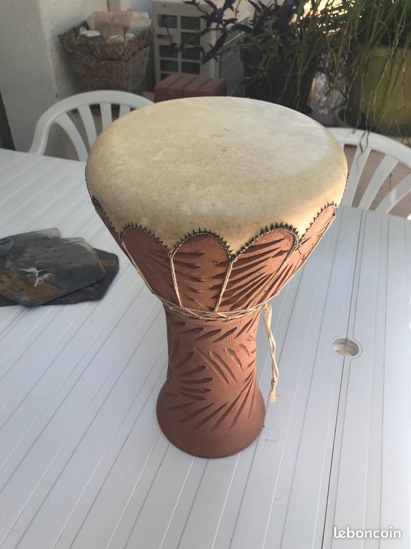 Djumbe en terre cuite (image 1)