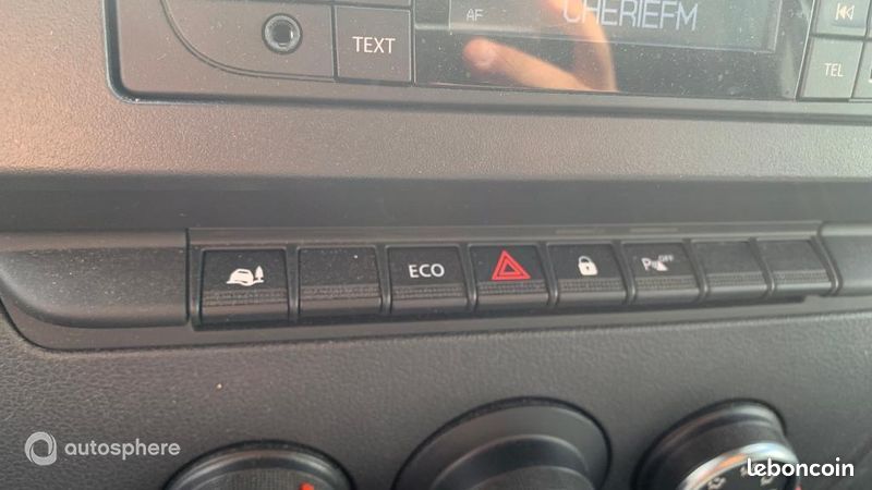 Renault Master Véhicule utilitaire ou Société F3500 L2H2 2.3 Blue dCi 135ch Confort Euro6 (image 15)