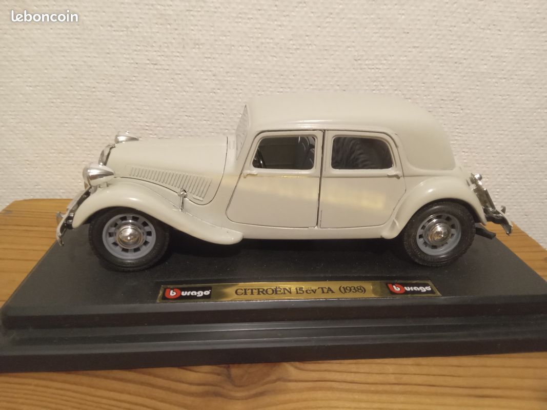 Citroën Traction 15CV 1932 - Verem V459 - 1/43 - Miniature Collection