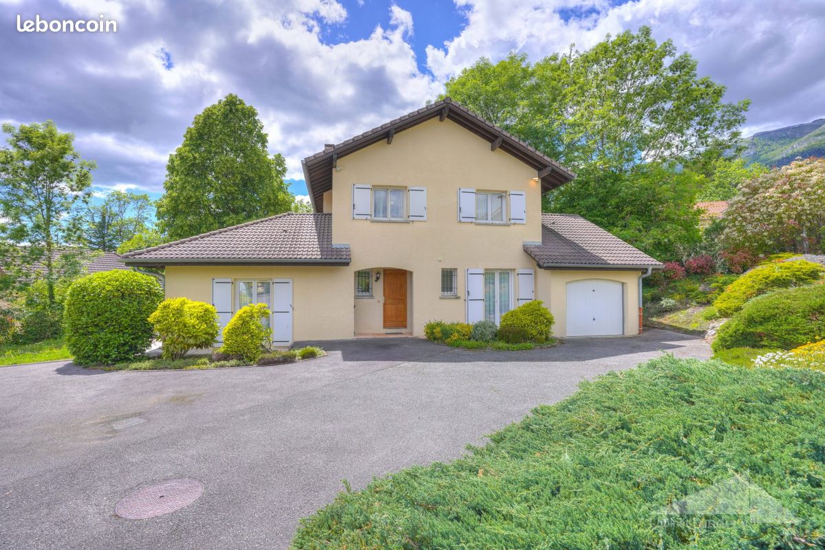 Maison 4 pièces 120 m² · à Thoiry · 120 m² · 715 000 €