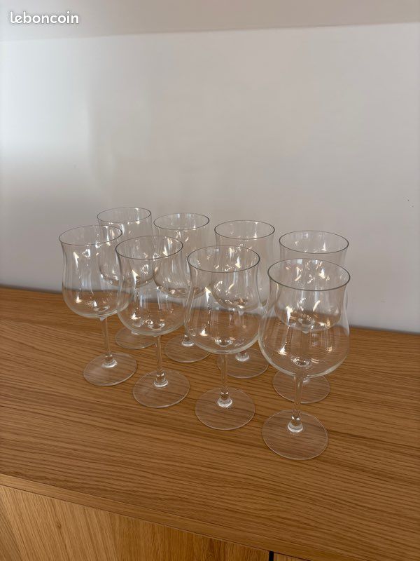 Ancien Verre à Vin En Forme De Tulipe, XIXe Siècle, Côtes Taillées, Hauteur 11 Cm