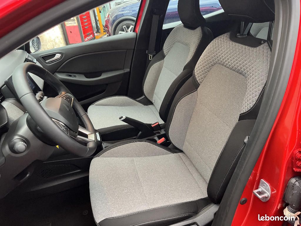 Renault Clio V Blue dCi 100 ch GSR2 Evolution (image 18)