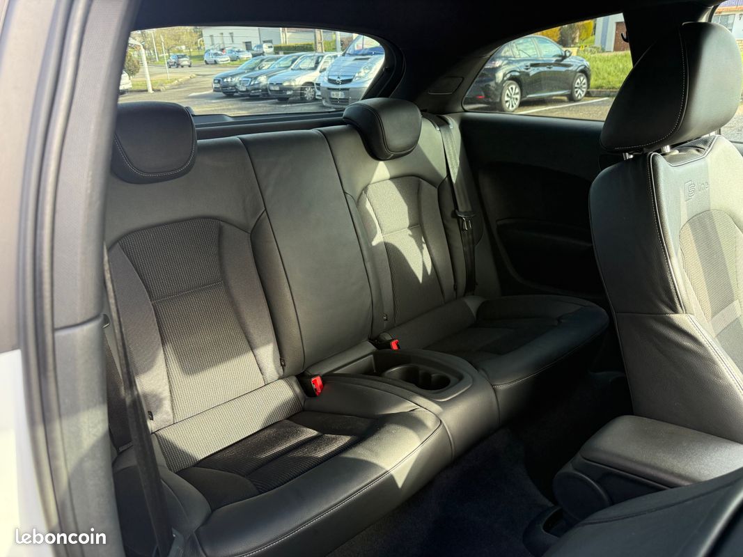 AUDI A1 S LINE 1.4 TFSI 122 CH Entretenu (image 8)