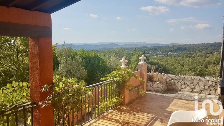 Propriété 5 pièces 300 m²