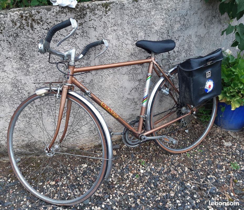 Cadre De Vélo Vintage Urago – Taille 62 Cm – Années 1960 – Équipé Campagnolo