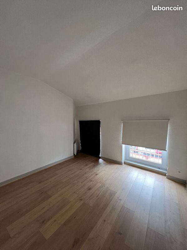 Appartement a louer roanne - 4 pièce(s) - 117 m2 - Surfyn