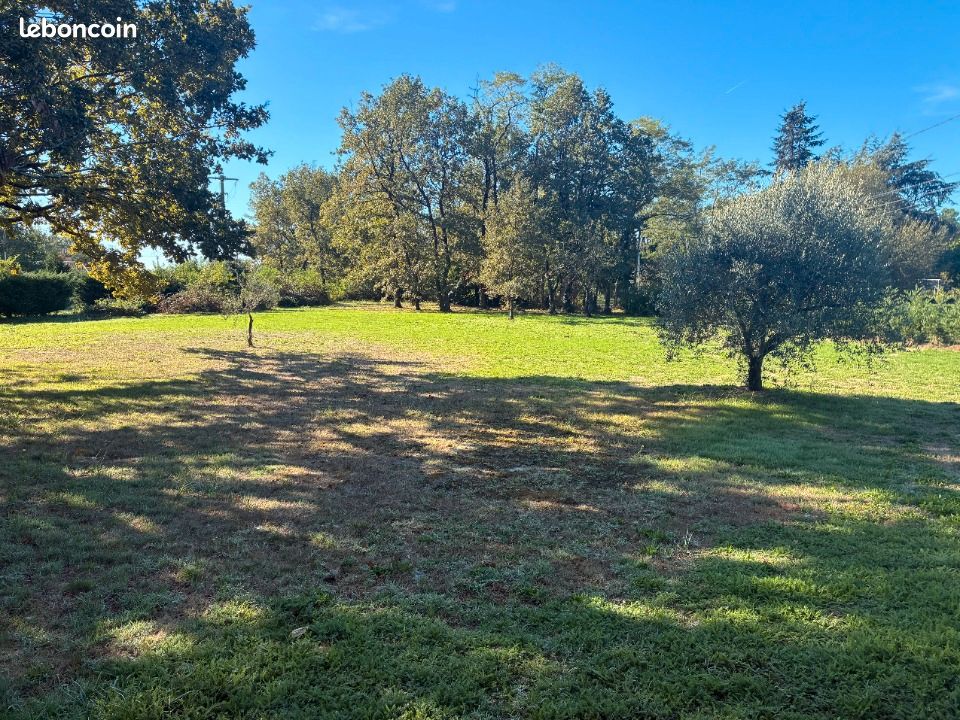 Terrain 1600 m² · à Casteljaloux · 36 000 €