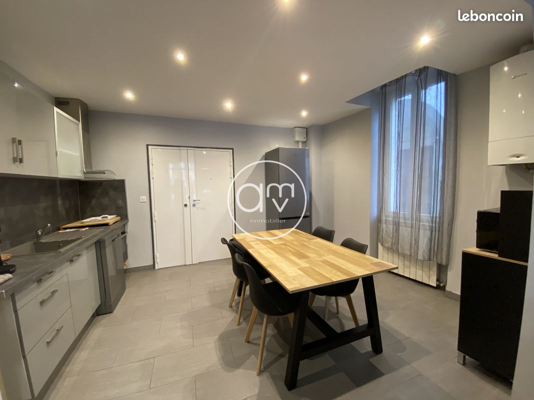 Appartement 2 pièces 56 m² · à Toulon · 56 m² · 970 €