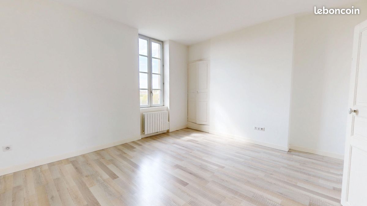 Appartement 1 pièce 28 m² · à Moulins · 28 m² · 385 €