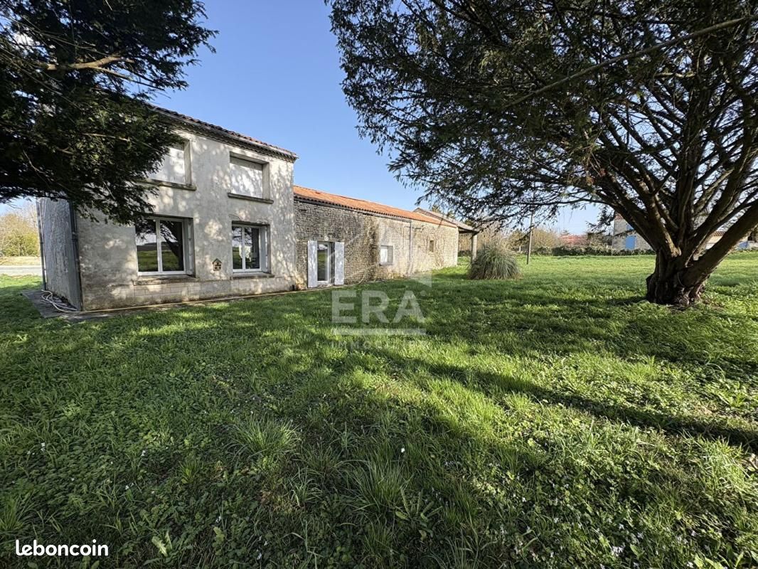 Maison 4 pièces 105 m² · à Saint-Pierre-de-Juillers · 105 m² · 197 000 €