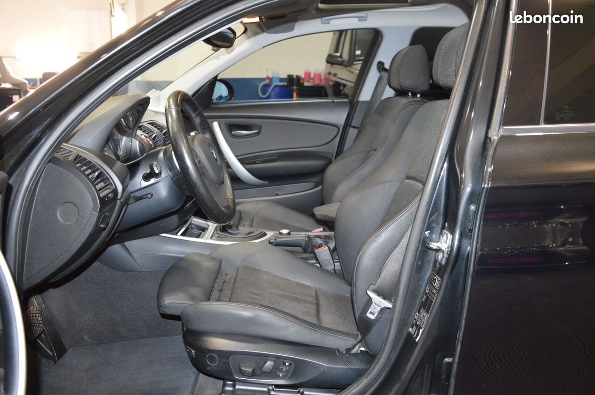 BMW SERIE 1 (E87) (2) 130IA 265 LUXE 5 PORTES-68.450km-6 Cylindres Atmosphérique-Historique Complet BMW-Rare-Toit Ouvrant-GPS-Xénon-Sièges Sport-Futur Youngtimer-Garantie 6 Mois (image 7)