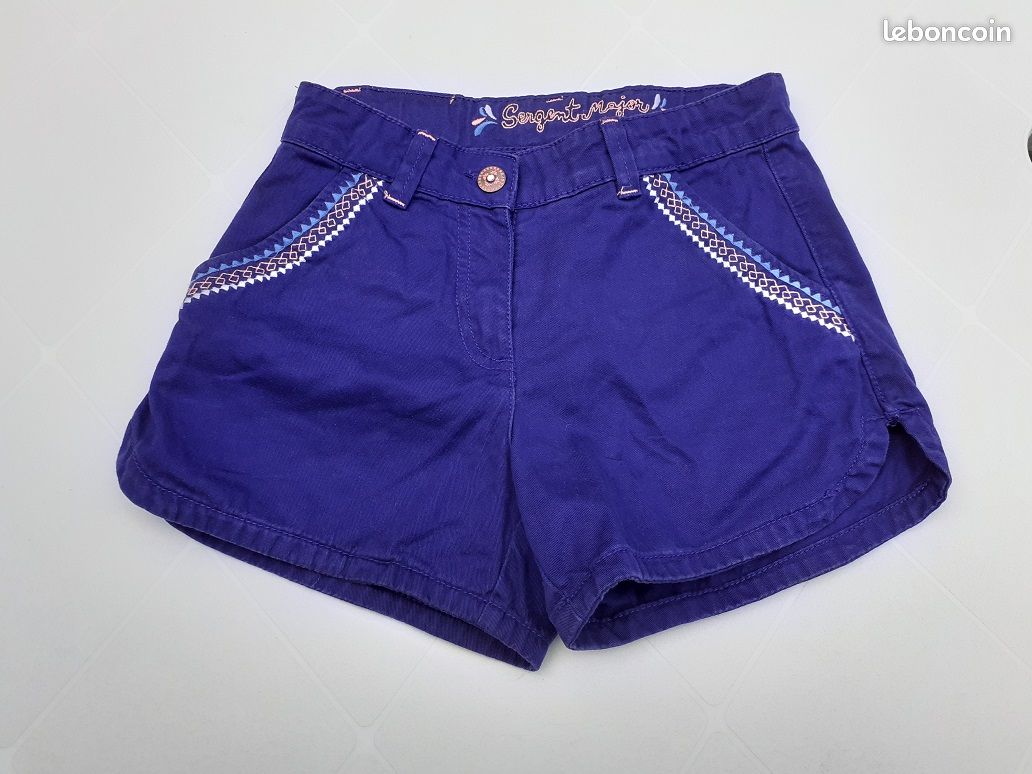Short violet Sergent Major (image 1)