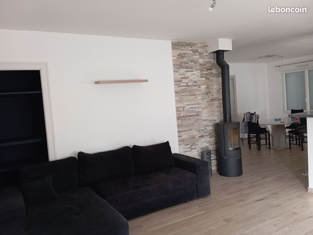 Maison 5 pièces 140 m² · à Loulay · 140 m² · 950 €/mois
