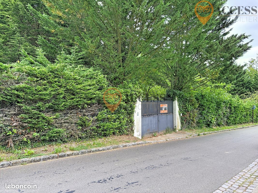 Terrain 2481 m² · à Piscop · 2 481 m² · 190 000 €