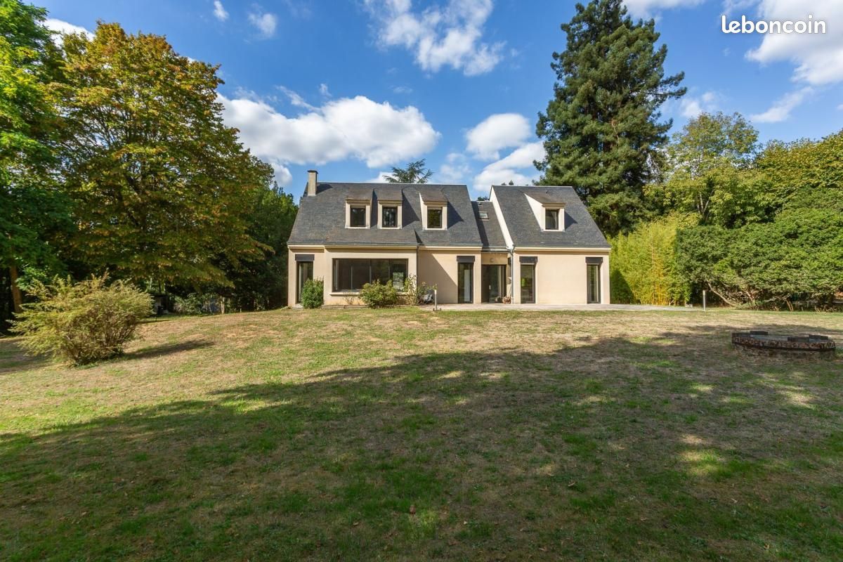 Maison 5 pièces 214 m² · à Seine-Port · 214 m² · 699 000 €