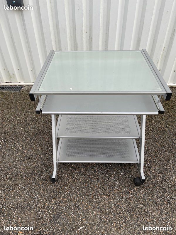Bureau informatique / rangement (image 1)