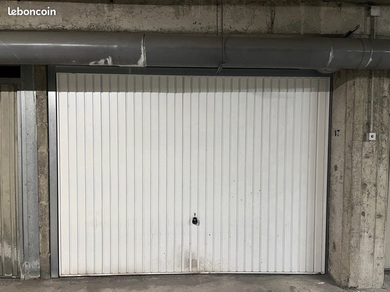 Box de 24m2 sécurisé hyper centre · à Rennes · 37 500 €