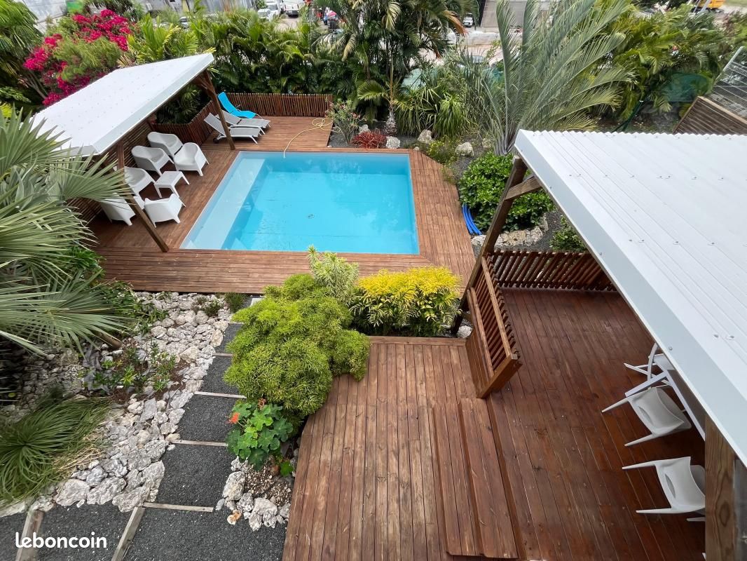 Maison 7 pièces 170 m² · à Saint-François · 170 m² · 555 000 €