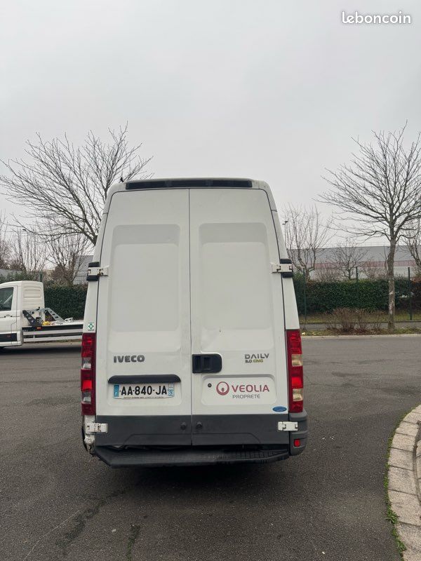 Iveco daily gnv 177 000 km (image 2)