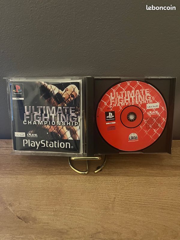Jeu PS1 - Ultimate Fighting - Complet Avec Boîte Et Notice - En Bon état (boîte Peut Avoir Des Traces) - Sortie 2008 - Éditeur Disney - Sous-genre Tennis (à Vérifier)