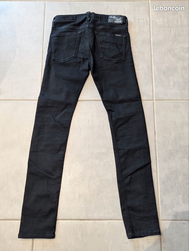 Jean noir skinny Teddy Smith neuf taille 12 (≈ 34/XS) (image 2)